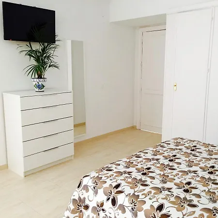 Carmen Teresa Торремолинос